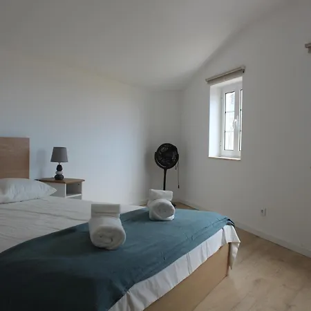 Hugo's Panoramic Duplex Lisbon