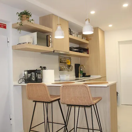 Hugo's Panoramic Duplex Apartment *