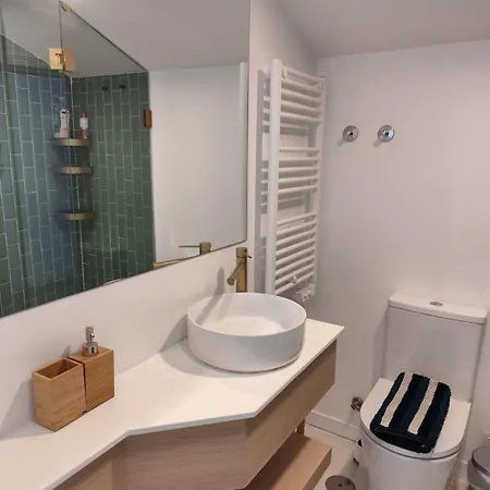 Hugo's Panoramic Duplex Apartment